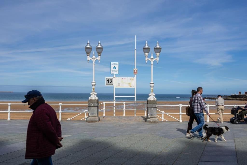 Escalera 12 *